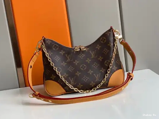 ODEON VUITTON LOUIS 0616
